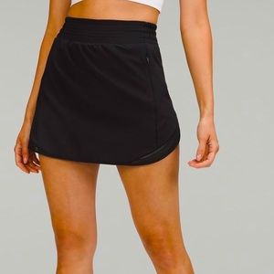 NWT** Lululemon Hottie Hot HR skirt